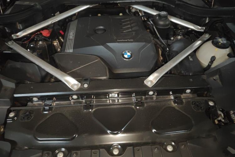 Used BMW X5 2022 xDrive 30Li Luxury M Sport Package Engine Bay