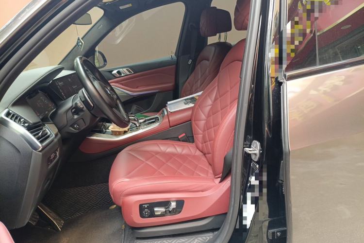 Used BMW X5 2022 Restyled xDrive 40Li M Sport Package Left Front Seat
