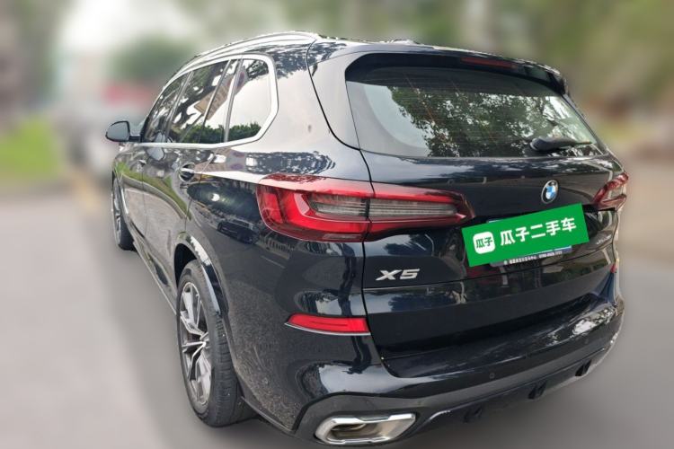 Used BMW X5 2022 xDrive 30Li Luxury M Sport Package Rear Left 45 Deg