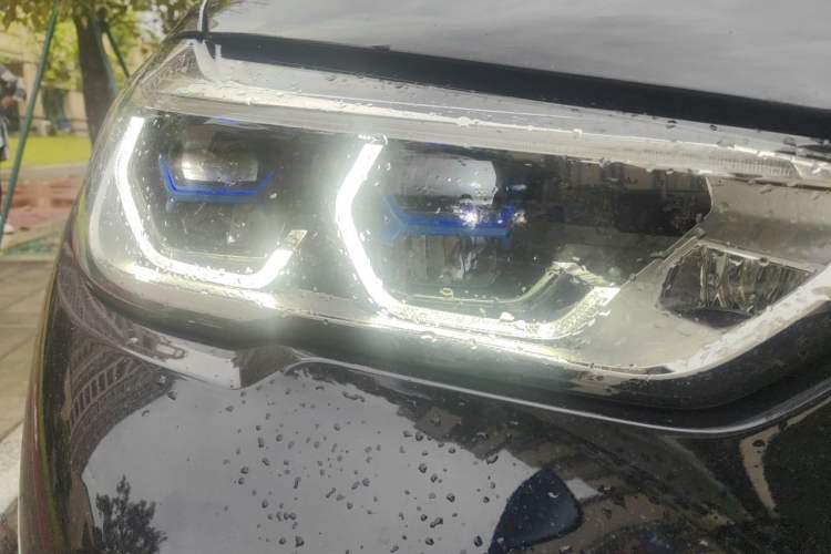Used BMW X5 2022 xDrive 30Li Luxury M Sport Package Right Front Headlight