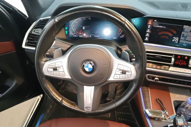 Used BMW X5 2022 xDrive 30Li Luxury M Sport Package Steering Wheel