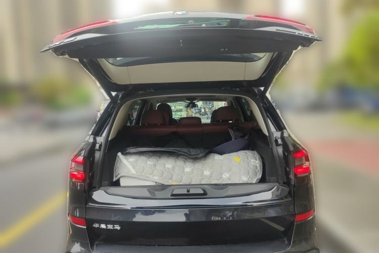 Used BMW X5 2022 xDrive 30Li Luxury M Sport Package Trunk