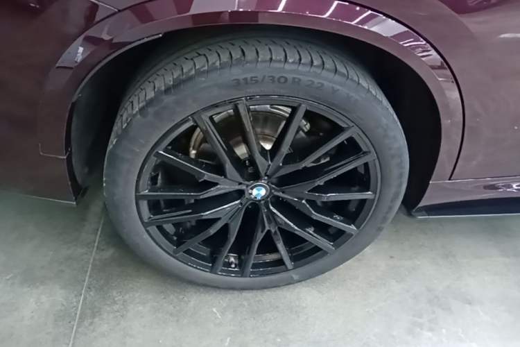 Used BMW X5 2022 xDrive30i M Sport Package Right Rear Wheel Hub