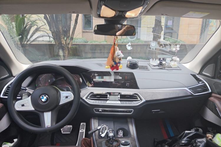 Used BMW X5 2022 Restyled xDrive 30Li Luxury Version M Sport Package Center Console