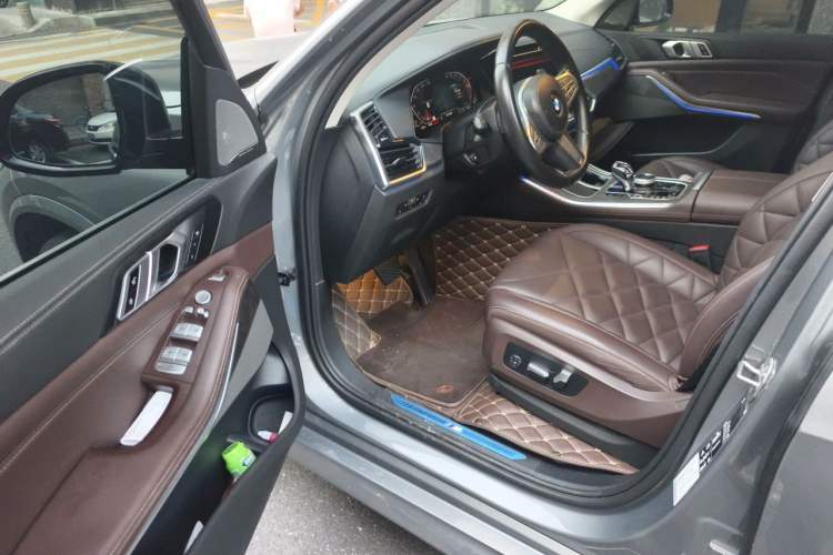 Used BMW X5 2022 xDrive 30Li M Sport Package Driver Seat