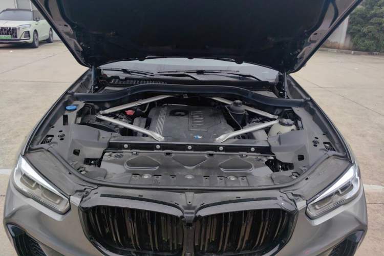 Used BMW X5 2022 Restyled xDrive 40Li M Sport Package Engine Bay