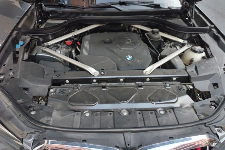 Used BMW X5 2022 xDrive 30Li M Sport Package Engine Bay