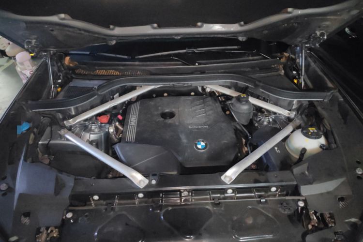 Used BMW X5 2022 xDrive 30Li M Sport Package Engine Bay
