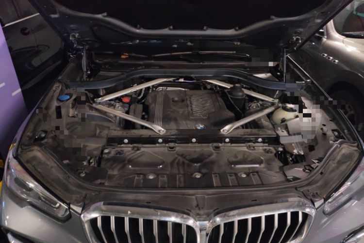 Used BMW X5 2022 Restyled xDrive 40Li M Sport Package Engine Bay