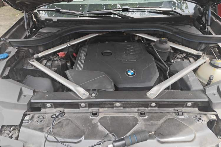 Used BMW X5 2022 xDrive 30Li Luxury M Sport Package Engine Bay