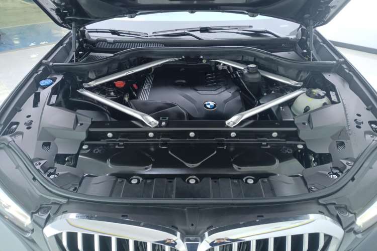 Used BMW X5 2022 Restyled xDrive 30Li M Sport Package Engine Bay