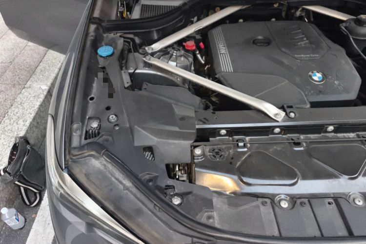 Used BMW X5 2022 xDrive 30Li M Sport Package Engine Bay Right