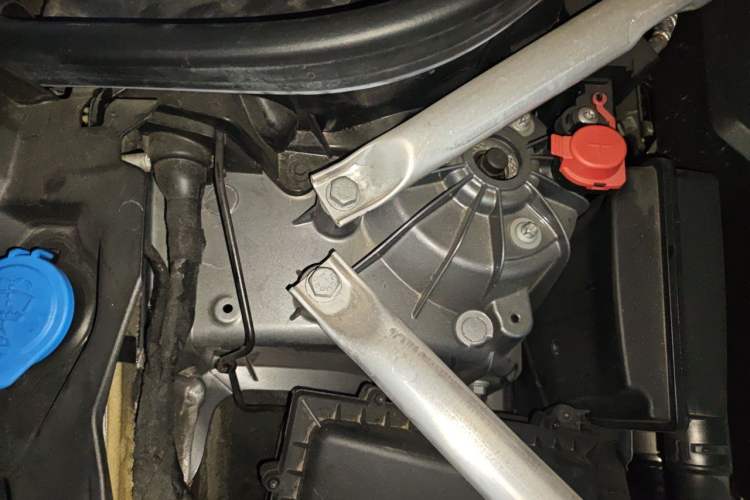 Used BMW X5 2022 Restyled xDrive 40Li M Sport Package Engine Bay Right