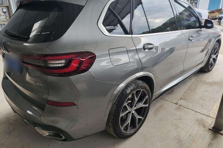 Used BMW X5 2022 xDrive 40Li M Sport Package Exterior 3