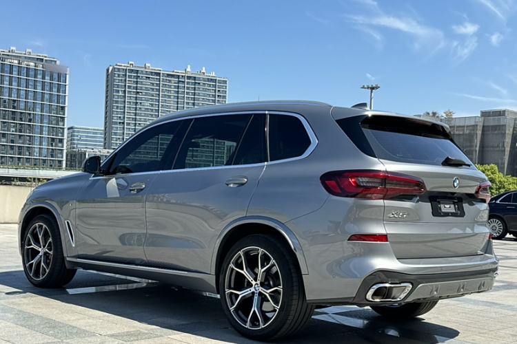 Used BMW X5 2022 Restyled xDrive 40Li M Sport Package Exterior 3