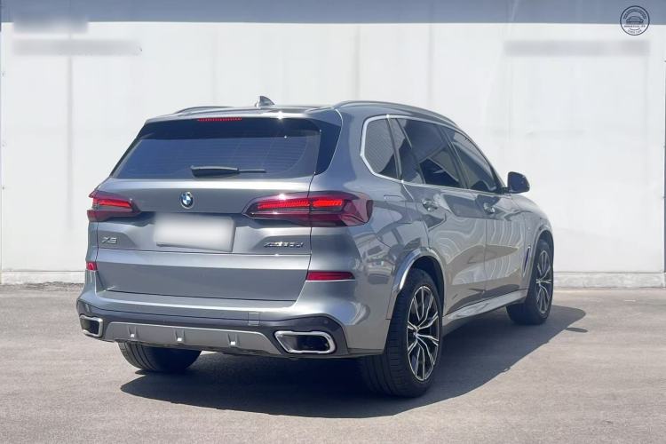 Used BMW X5 2022 xDrive 30Li M Sport Package Exterior 4