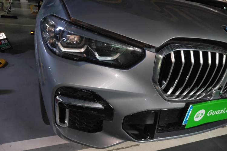 Used BMW X5 2022 xDrive 30Li M Sport Package Exterior 6