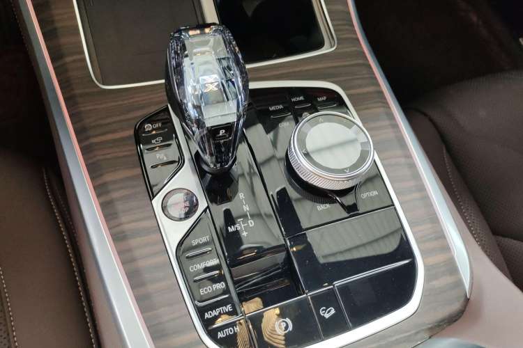 Used BMW X5 2022 xDrive 40Li M Sport Package Gear Lever
