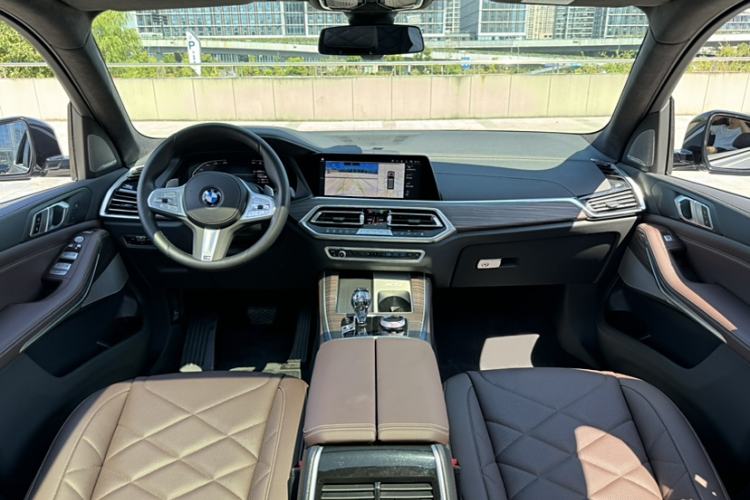 Used BMW X5 2022 Restyled xDrive 40Li M Sport Package Interior 1