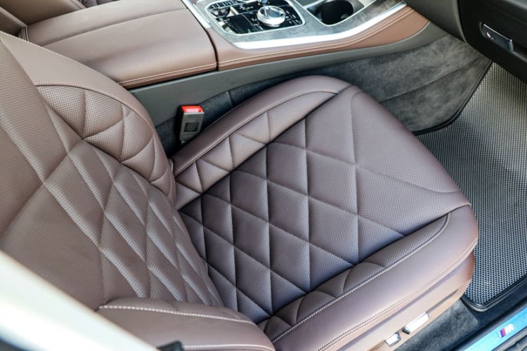 Used BMW X5 2022 Restyled xDrive 30Li Luxury Version M Sport Package Interior 3