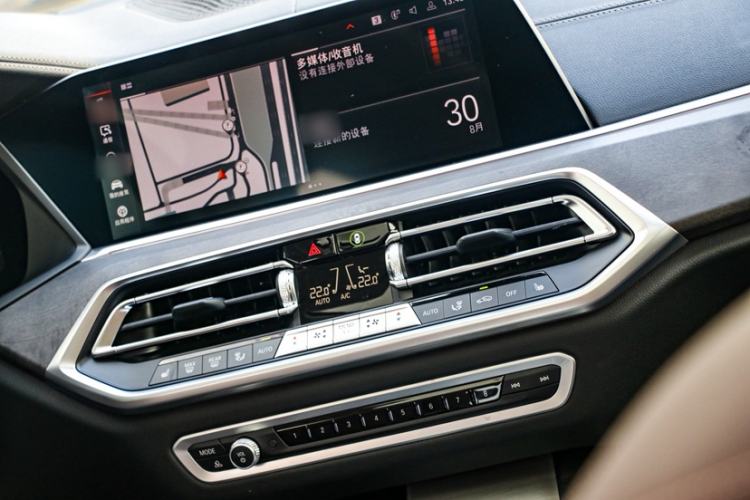 Used BMW X5 2022 Restyled xDrive 30Li Luxury Version M Sport Package Interior 6