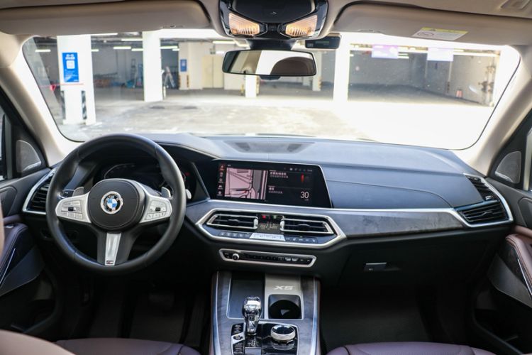 Used BMW X5 2022 Restyled xDrive 30Li Luxury Version M Sport Package Interior 7