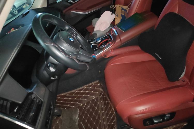 Used BMW X5 2022 xDrive 30Li M Sport Package Left Front Seat