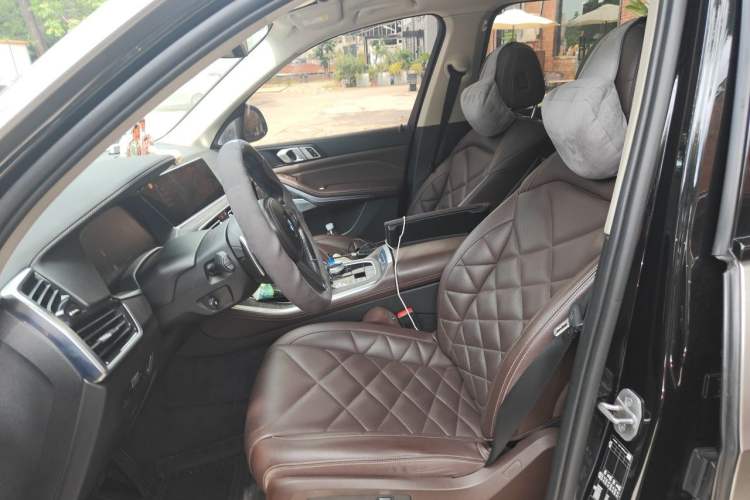 Used BMW X5 2022 xDrive 30Li Luxury M Sport Package Left Front Seat