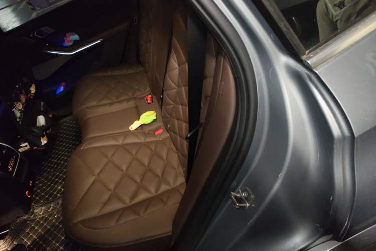 Used BMW X5 2022 Restyled xDrive 40Li M Sport Package Left Rear Seat