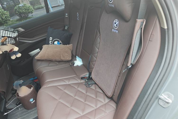 Used BMW X5 2022 Restyled xDrive 30Li Luxury Version M Sport Package Left Rear Seat