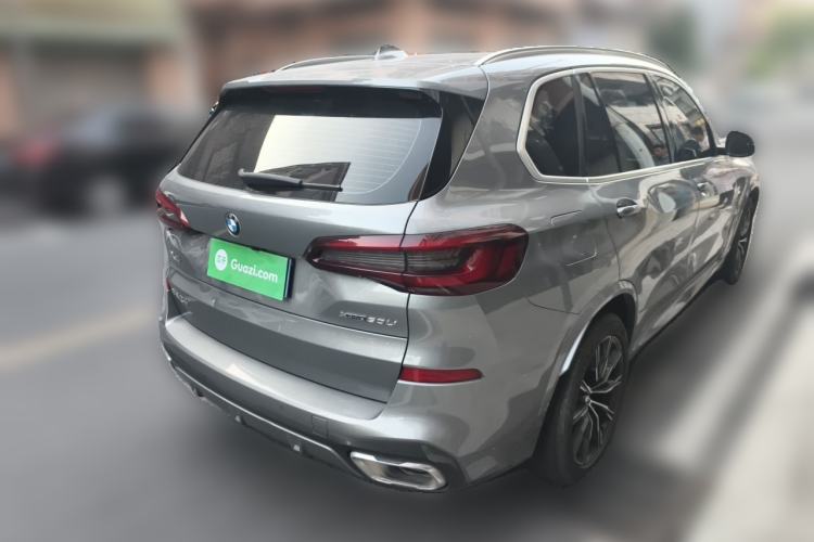 Used BMW X5 2022 xDrive 30Li M Sport Package Rear Right 45 Deg