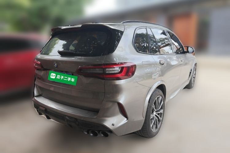 Used BMW X5 2022 xDrive 30Li Luxury M Sport Package Rear Right 45 Deg