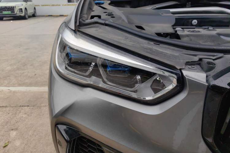 Used BMW X5 2022 Restyled xDrive 40Li M Sport Package Right Front Headlight