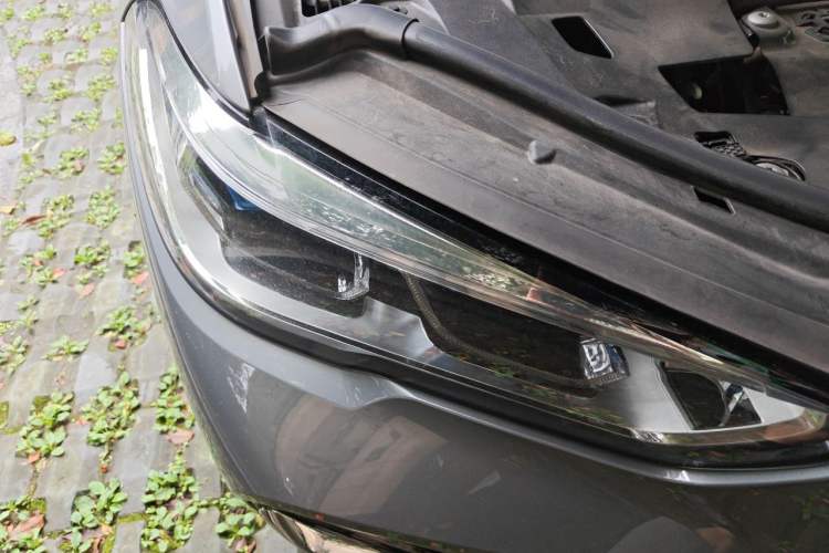 Used BMW X5 2022 Restyled xDrive 30Li Luxury Version M Sport Package Right Front Headlight