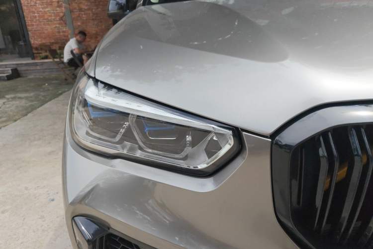 Used BMW X5 2022 xDrive 30Li Luxury M Sport Package Right Front Headlight