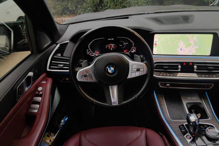 Used BMW X5 2022 Restyled xDrive 40Li M Sport Package Steering Wheel