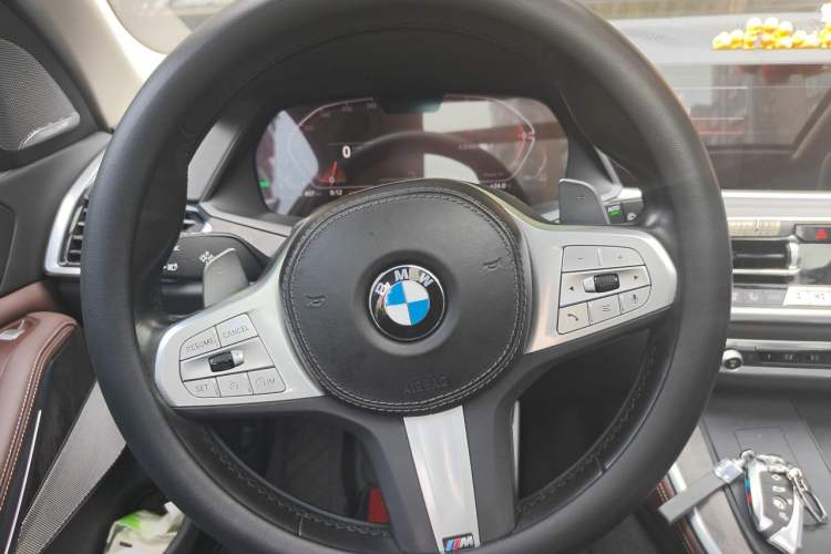 Used BMW X5 2022 Restyled xDrive 30Li Luxury Version M Sport Package Steering Wheel