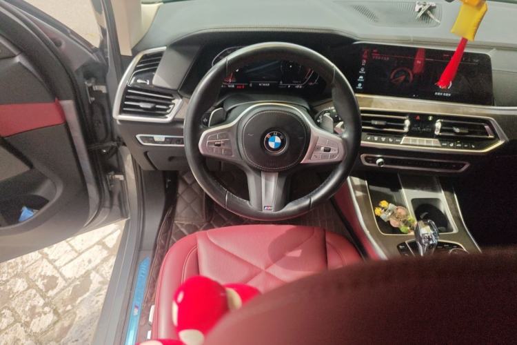 Used BMW X5 2022 xDrive 30Li M Sport Package Steering Wheel