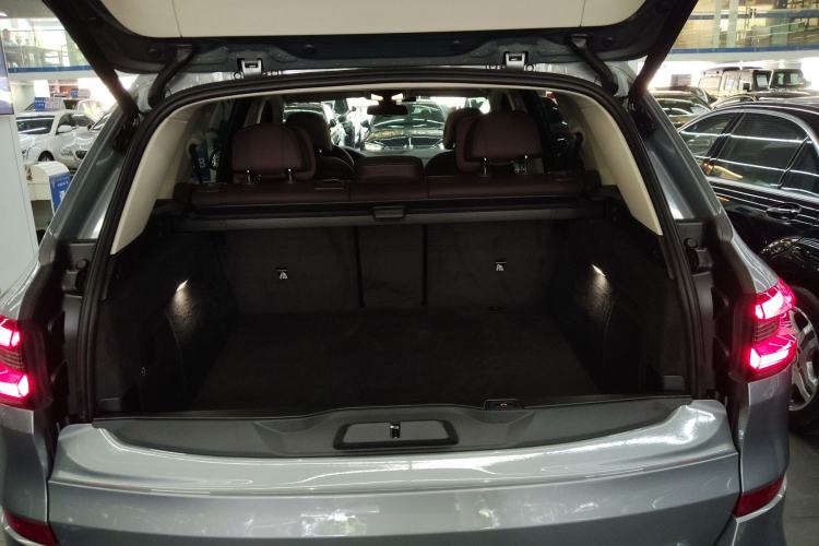 Used BMW X5 2022 Restyled xDrive 30Li Luxury Version M Sport Package Trunk