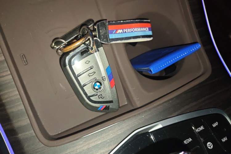 Used BMW X5 2022 Restyled xDrive 40Li M Sport Package Vehicle Key