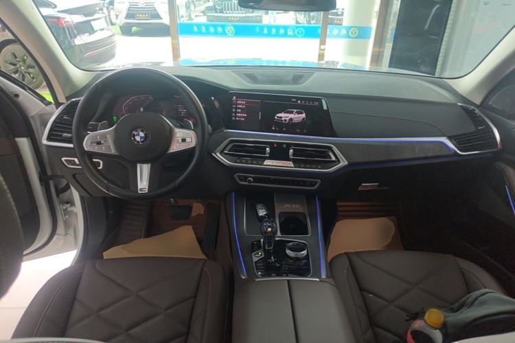 Used BMW X5 2022 Restyled xDrive 30Li M Sport Package Center Console