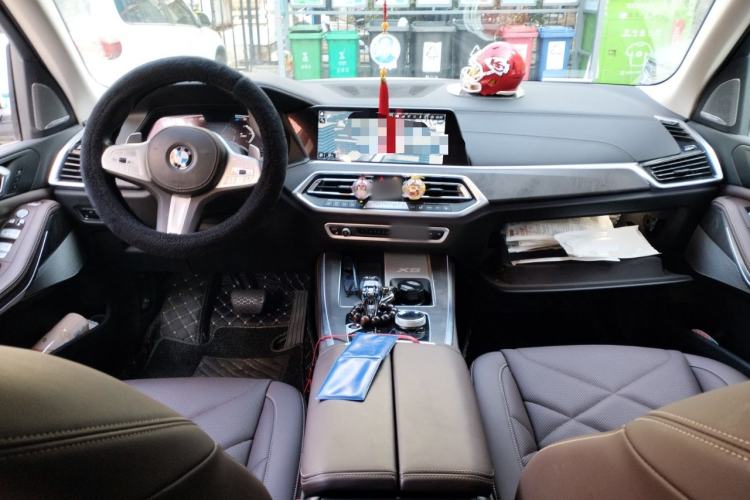 Used BMW X5 2022 Restyled xDrive 30Li Luxury Version M Sport Package Center Console