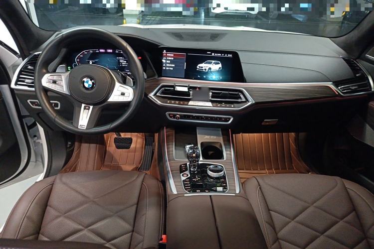 Used BMW X5 2022 Restyled xDrive 40Li Luxury Edition M Sport Package Center Console