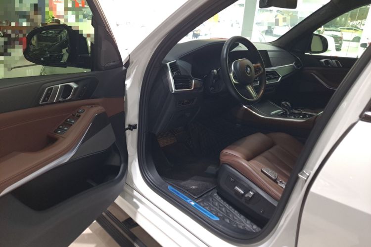 Used BMW X5 2022 xDrive40i M Sport Package Driver Seat