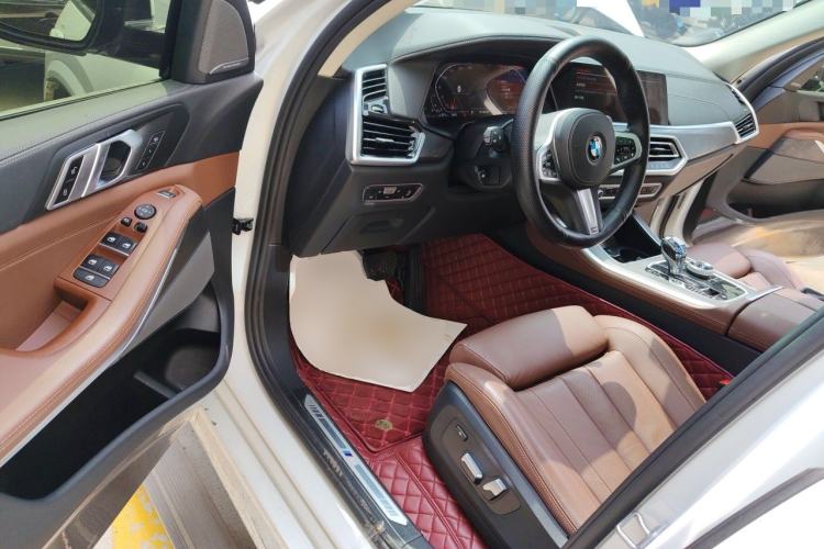 Used BMW X5 2022 xDrive40i M Sport Package Driver Seat