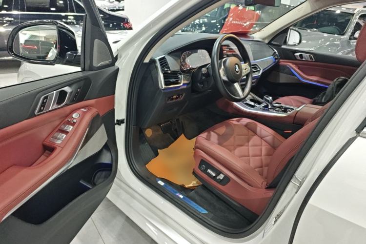 Used BMW X5 2022 Restyled xDrive 30Li Luxury Version M Sport Package Driver Seat