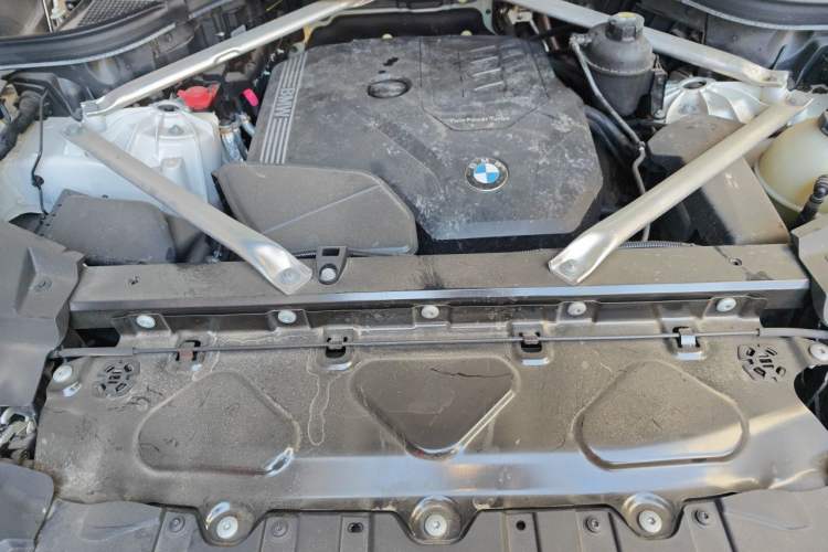 Used BMW X5 2022 xDrive 30Li Luxury M Sport Package Engine Bay