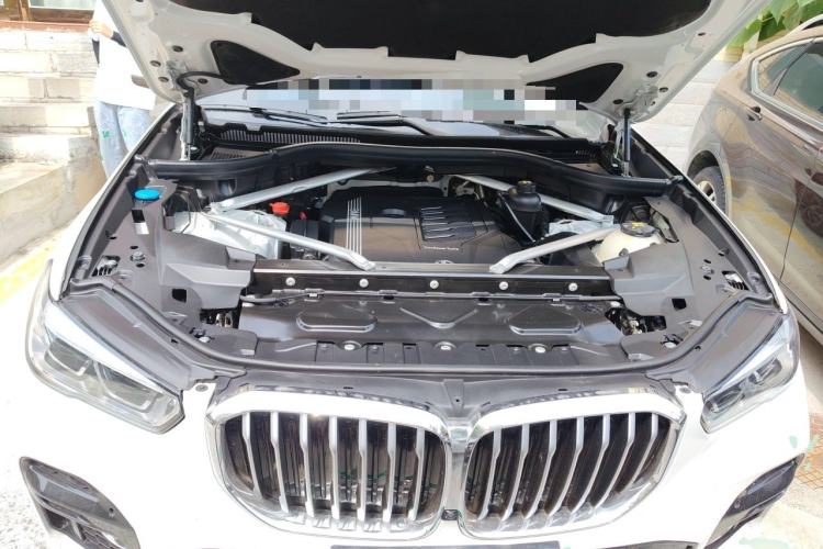 Used BMW X5 2022 xDrive40i M Sport Package Engine Bay