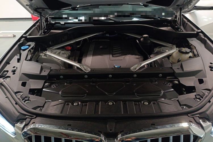 Used BMW X5 2022 Restyled xDrive 40Li Luxury Edition M Sport Package Engine Bay