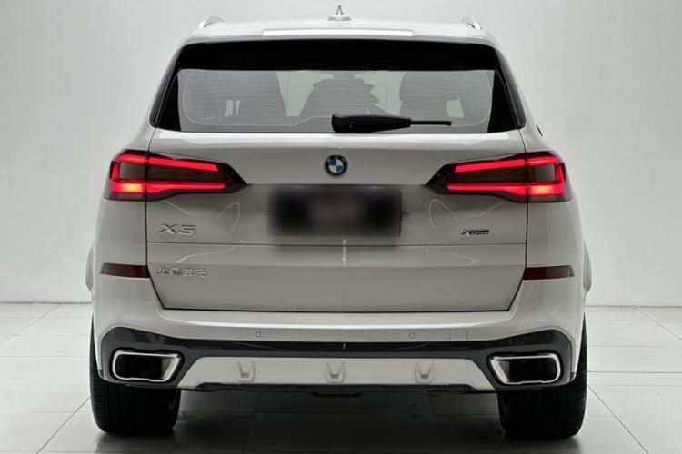 Used BMW X5 2022 Restyled xDrive 30Li M Sport Package Exterior 2